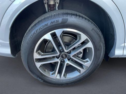 Used 2025 Audi Q5 Premium AWD/4WD image 14