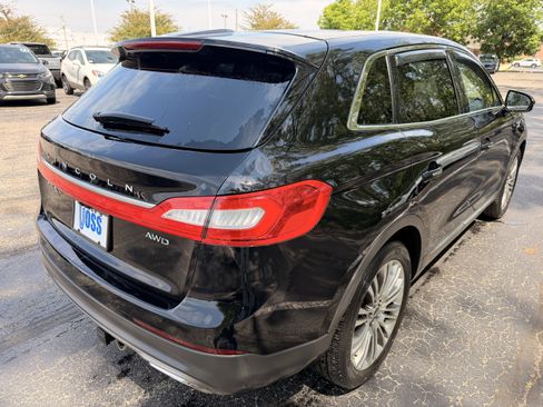 Used 2017 Lincoln MKX Reserve w/ Lincoln MKX Climate Package AWD/4WD image 3