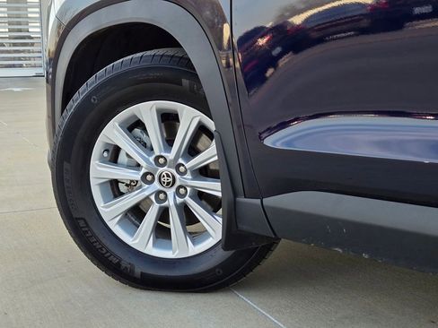 Used 2025 Toyota Grand Highlander AWD Hybrid image 32