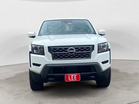 Certified 2023 Nissan Frontier SV w/ Technology Package AWD/4WD image 9