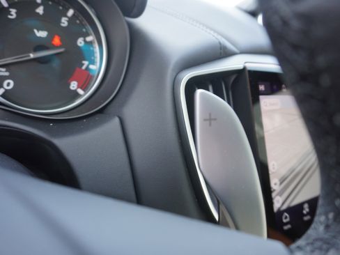 Used 2024 Maserati Ghibli Trofeo image 28