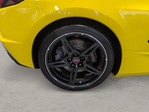 Used 2025 Chevrolet Corvette Stingray Coupe w/ Z51 Performance Package image 11