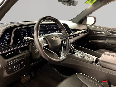 Used 2022 Cadillac Escalade ESV Sport AWD/4WD image 17