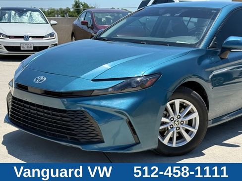 Used 2025 Toyota Camry LE w/ Convenience Package FWD image 2