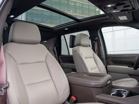 Used 2021 Chevrolet Tahoe Z71 w/ Z71 Off-Road Package image 28