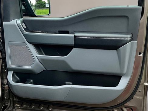 Used 2023 Ford F150 XLT image 19