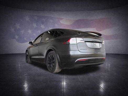 Used 2018 Tesla Model X 100D AWD/4WD image 3
