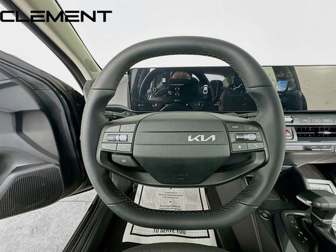 Used 2025 Kia K4 EX image 14