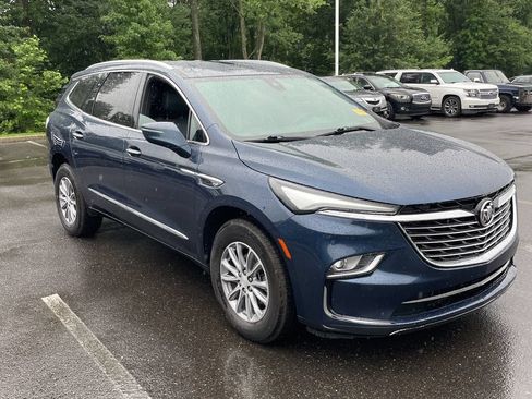 Used 2022 Buick Enclave Essence AWD/4WD image 7