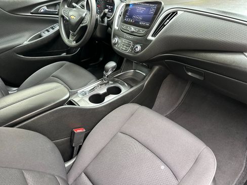 Used 2023 Chevrolet Malibu LT image 17