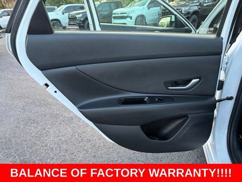 Used 2024 Hyundai Elantra Limited FWD image 13