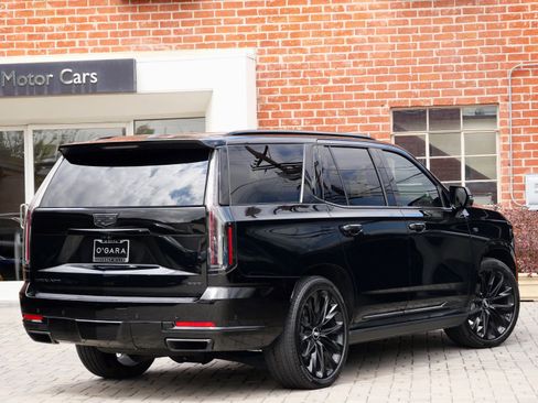Used 2025 Cadillac Escalade Sport Platinum w/ LPO, ONYX Package AWD/4WD image 8