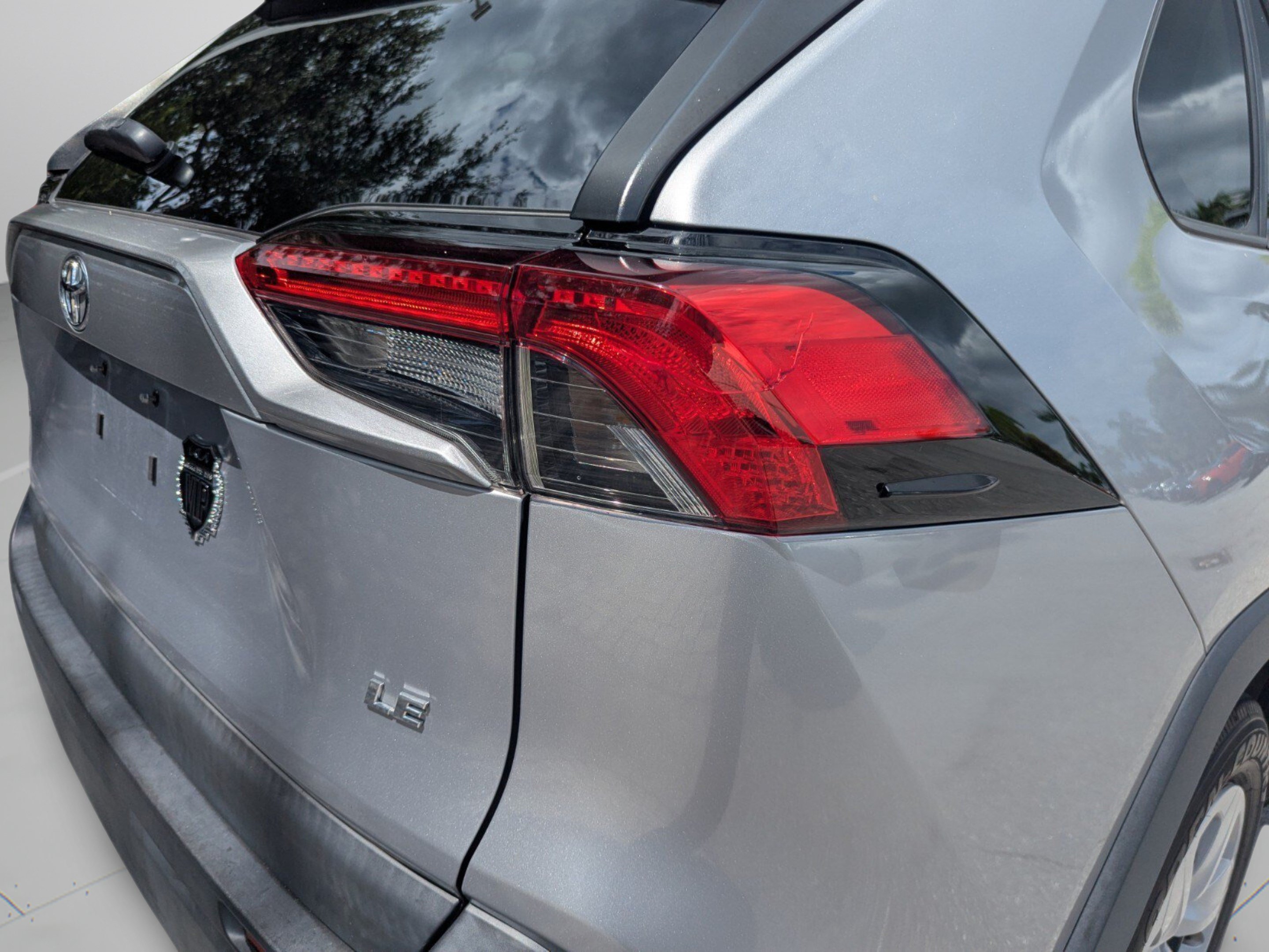 Used 2023 Toyota RAV4 LE FWD image 38