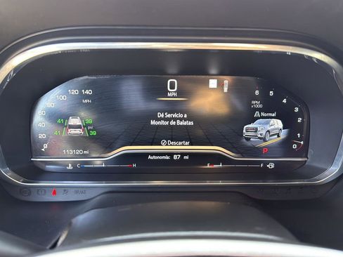 Used 2022 GMC Yukon XL SLT w/ SLT Luxury Package image 11