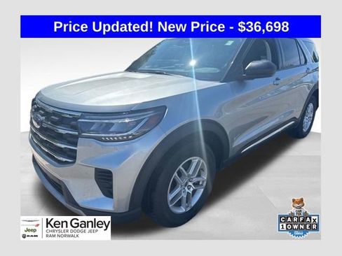 Used 2025 Ford Explorer Active AWD/4WD image 1