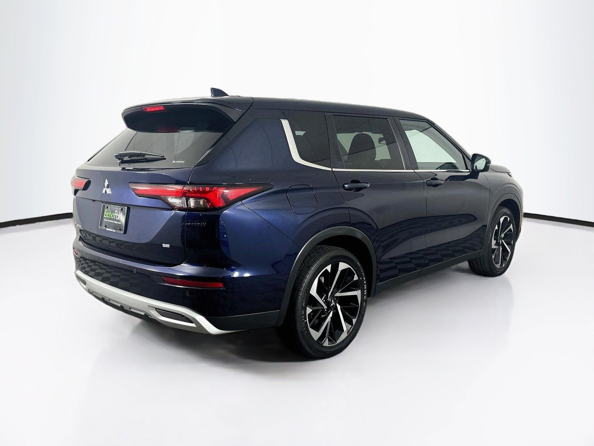 Used 2024 Mitsubishi Outlander SE AWD/4WD image 9