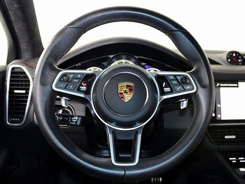 Used 2023 Porsche Cayenne GTS image 17