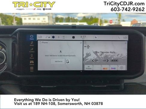 New 2025 Jeep Gladiator Sport image 16