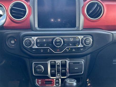 Used 2021 Jeep Wrangler Unlimited Rubicon image 17