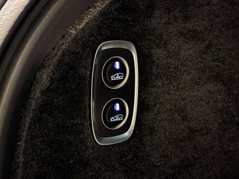 New 2026 Aston Martin DBX 707 image 56