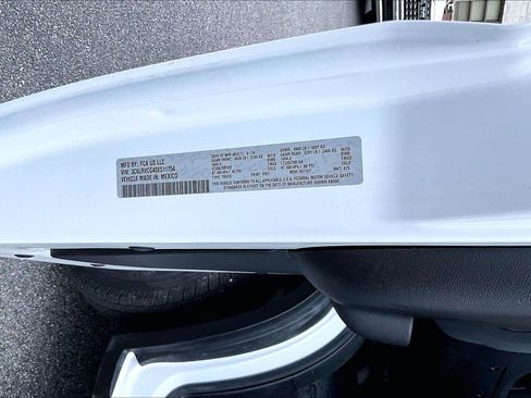 Used 2025 RAM ProMaster 2500 w/ Convenience Group FWD image 34