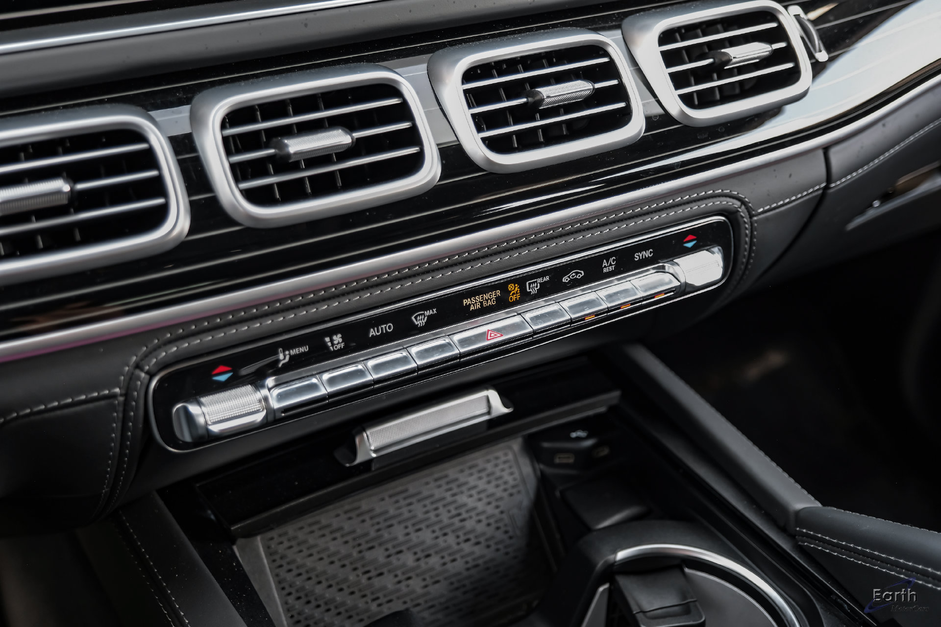 Used 2024 Mercedes-Benz Maybach GLS 600 4MATIC image 61