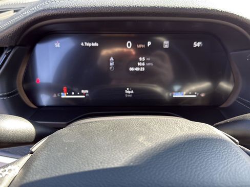 New 2026 Jeep Grand Cherokee Limited w/ Luxury Tech Group II RWD image 18