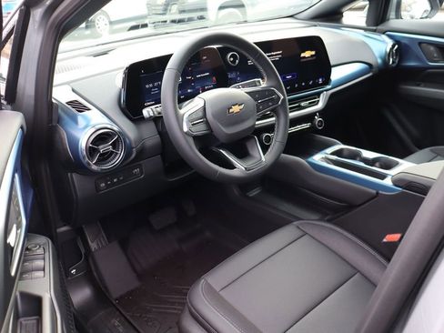 New 2026 Chevrolet Equinox EV LT image 12