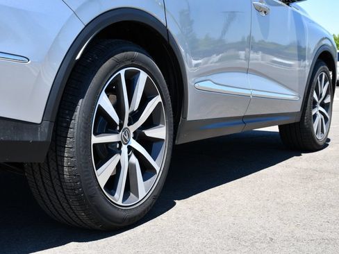 Certified 2026 Acura MDX FWD w/ Technology Package image 9