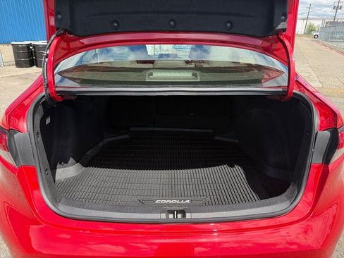 Used 2020 Toyota Corolla LE FWD image 22