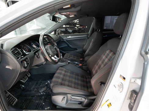 Used 2018 Volkswagen GTI S image 9