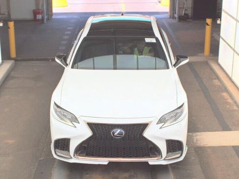 Used 2018 Lexus LS 500 F Sport w/ Accessory Package (Z1) AWD/4WD image 2