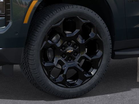 New 2026 Chevrolet Suburban RST AWD/4WD image 9