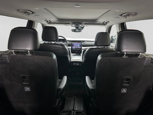 Used 2021 Jeep Grand Cherokee L Limited AWD/4WD image 21