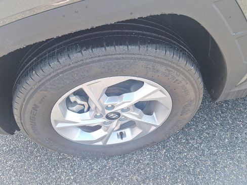 Used 2023 Hyundai Tucson SE AWD/4WD image 9