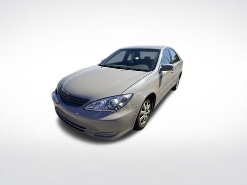 Used 2002 Toyota Camry LE FWD image 3