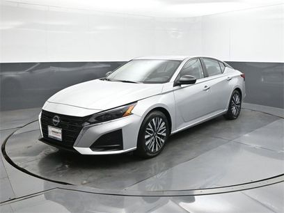 Used 2024 Nissan Altima 2.5 SV