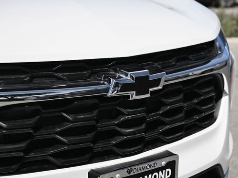 New 2026 Chevrolet Trax LT w/ LPO, Blackout Package image 10