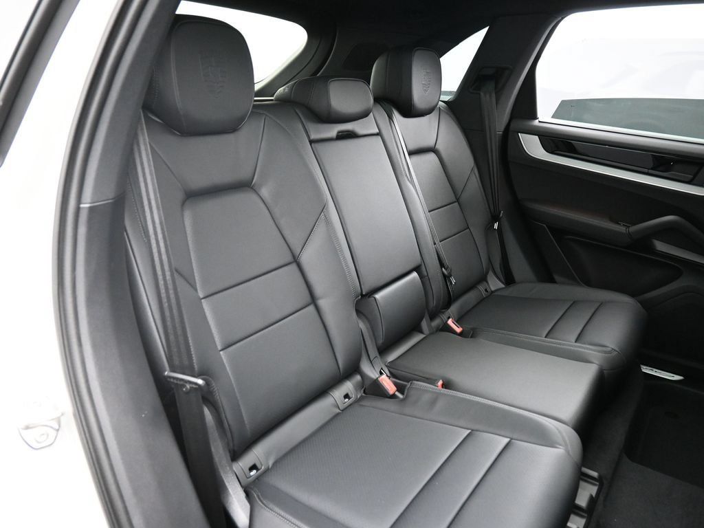 Certified 2026 Porsche Cayenne E-Hybrid AWD/4WD image 28