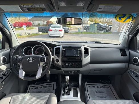 Used 2015 Toyota Tacoma 4x4 Double Cab image 13