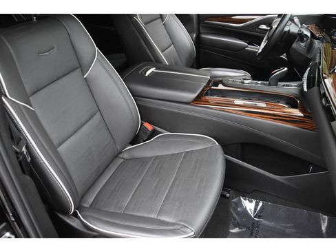 Used 2023 Cadillac Escalade Premium Luxury w/ LPO, Floor Liner Package image 29