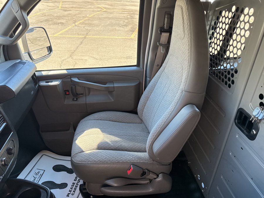 Used 2019 Chevrolet Express 2500 w/ Driver Convenience Package RWD image 15