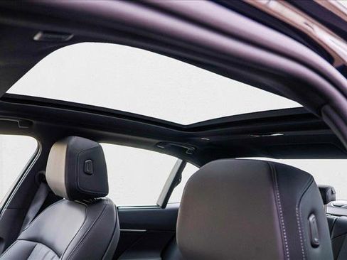 Used 2025 BMW 530i xDrive 530i xDrive w/ Executive Package image 11