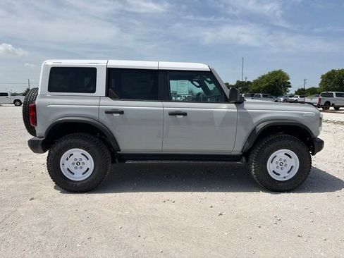New 2026 Ford Bronco Heritage Edition AWD/4WD image 12