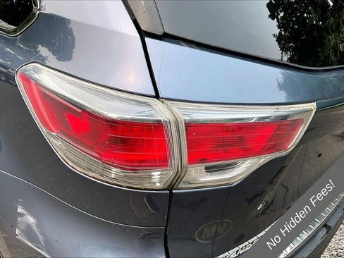 Used 2014 Toyota Highlander XLE AWD/4WD image 28