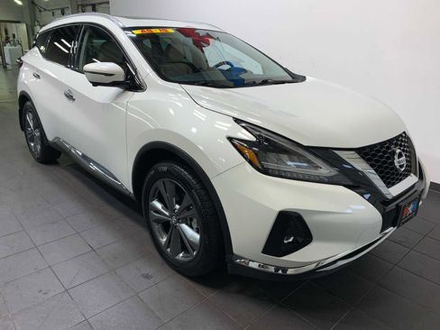 Used 2020 Nissan Murano Platinum image 2