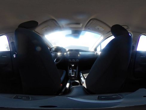 Used 2025 Nissan Versa SV FWD image 39