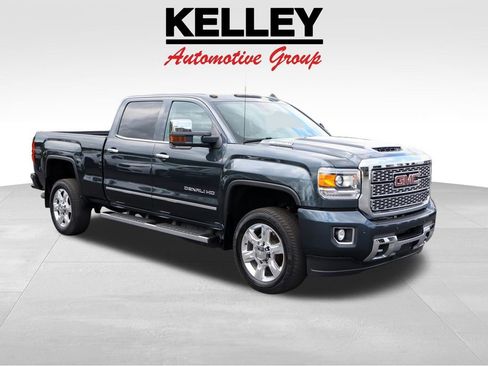 Used 2019 GMC Sierra 2500 Denali w/ Duramax Plus Package AWD/4WD image 1