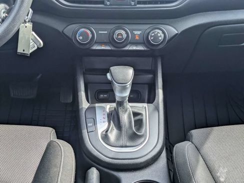 Used 2024 Kia Forte LXS FWD image 17