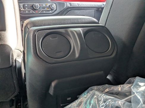 Used 2022 Jeep Wrangler Rubicon image 39